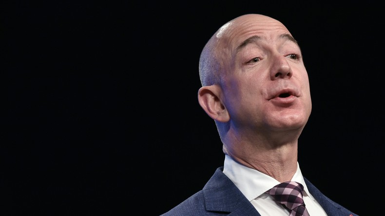 Le PDG d'Amazon Jeff Bezos va céder sa place