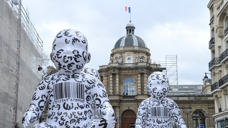 Bioéthique : le Sénat vote le texte sans la mesure d'extension de la PMA à toutes les femmes