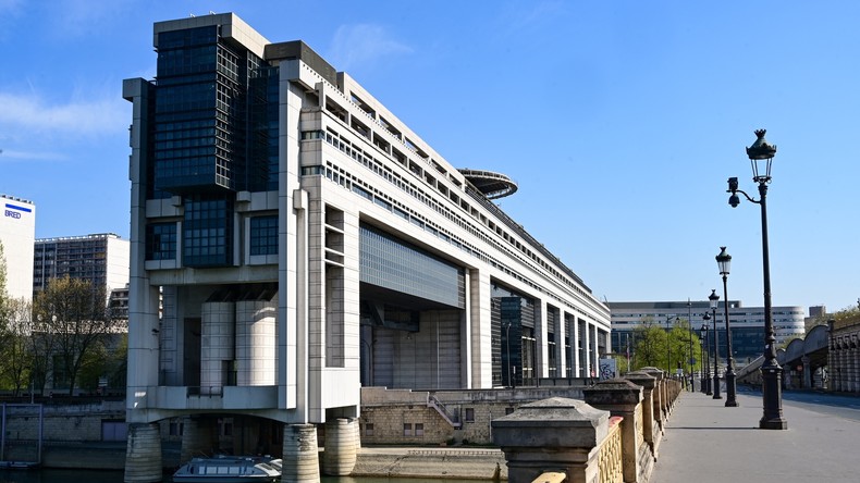 Bercy : les «indics» de la fraude fiscale peuvent être gratifiés jusqu'à un million d'euros