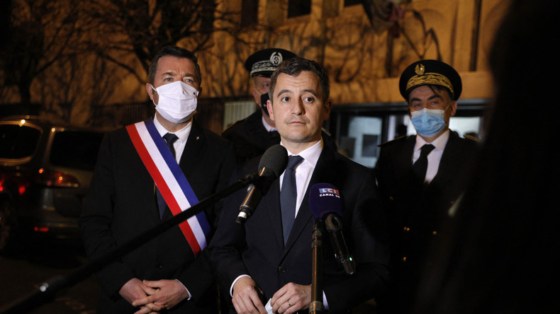 Poissy : Darmanin relance le sujet des mortiers d'artifice après des violences contre la police