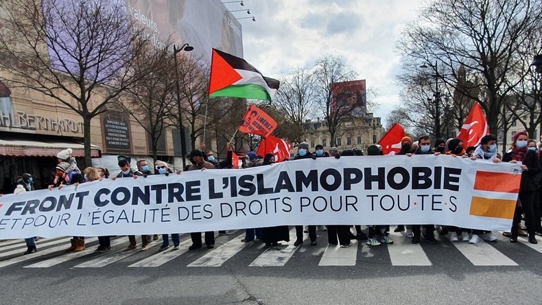 Nouvelle Manifestation Contre La Loi Separatisme Et L Islamophobie A Paris Rt En Francais