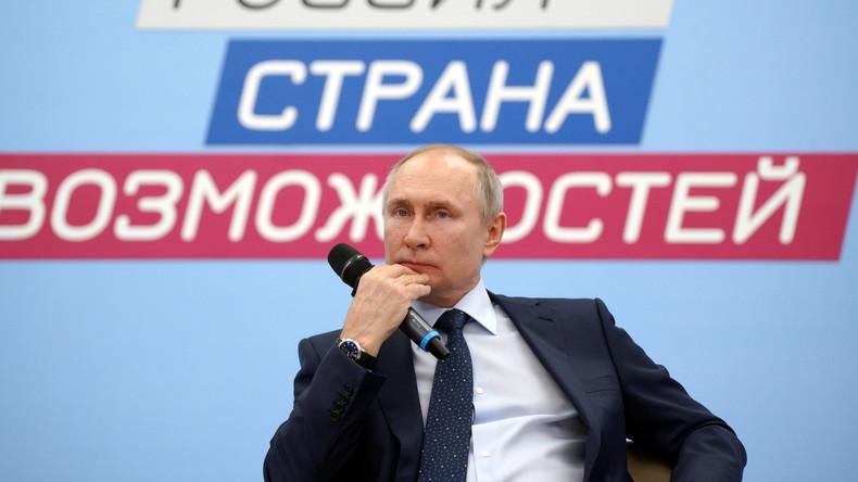 «Doit-on faire le singe ?» : Poutine s’exprime sur sa vaccination à l'abri des caméras