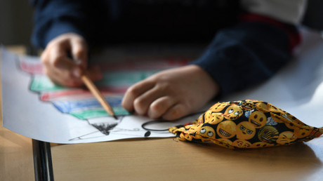 Au Québec, des parents d'élèves se rebiffent contre le port du masque obligatoire pour leurs enfants