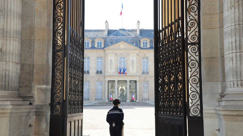 Un homme a tenté de s'introduire dans l'enceinte de l'Elysée avec une bouteille enflammée