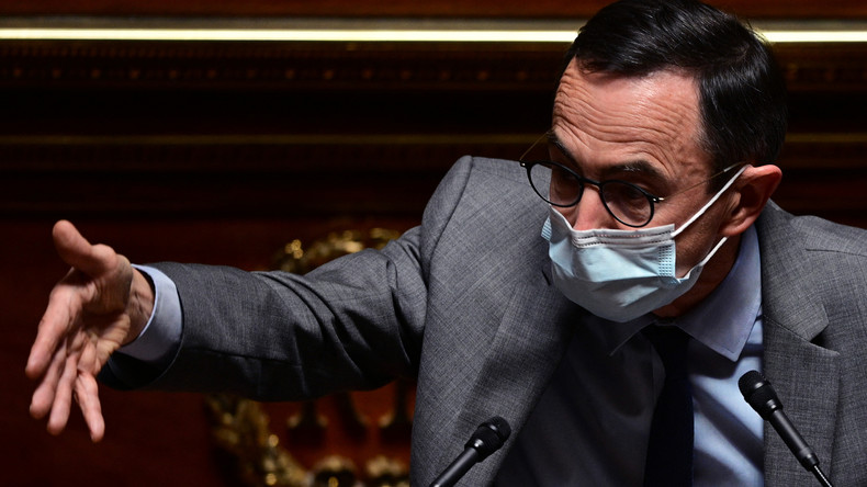 La droite durcit le texte sur le séparatisme au Sénat, LREM s'abstient de voter