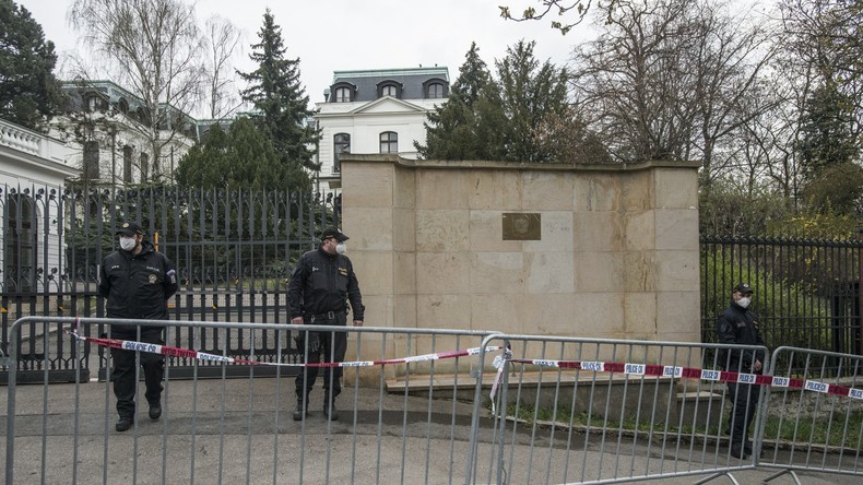 «Prétextes infondés et inventés» : Moscou réplique à l'expulsion de 18 diplomates par Prague