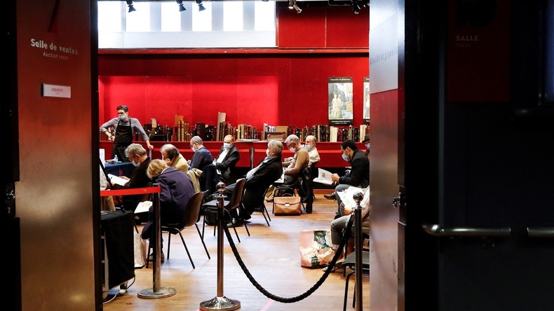 La vente des grilles d'un hôtel particulier parisien du XVIIe siècle fait polémique