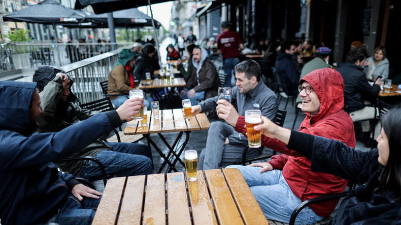 Le 19 mai, pourra-t-on utiliser les toilettes des bars ? Bruno Le Maire «pense» que oui