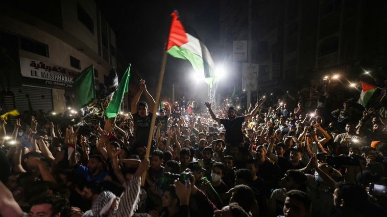 Les Palestiniens célèbrent le cessez-le-feu entre Israël et le Hamas, qui revendique une «victoire»