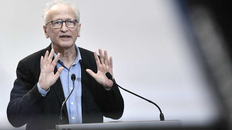 Pour le professeur Alain Fischer, la vaccination obligatoire n'est «vraiment pas la priorité»