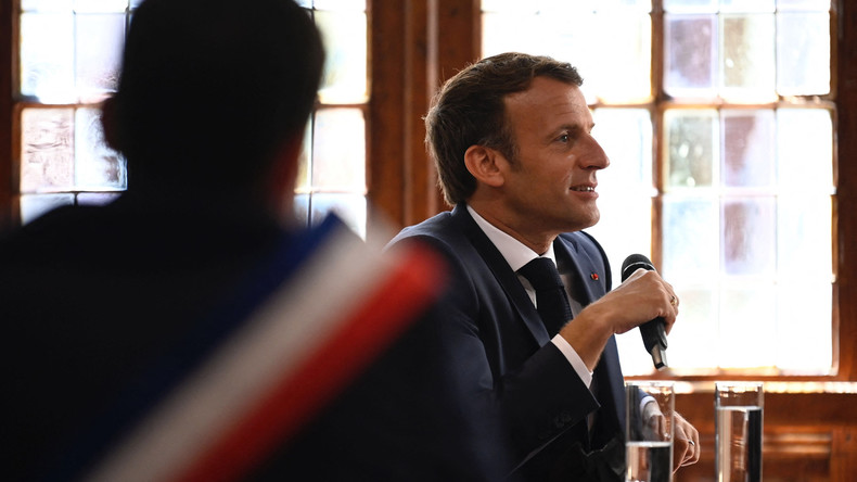 Réforme des retraites : Emmanuel Macron doute qu’elle puisse «être reprise en l'état»