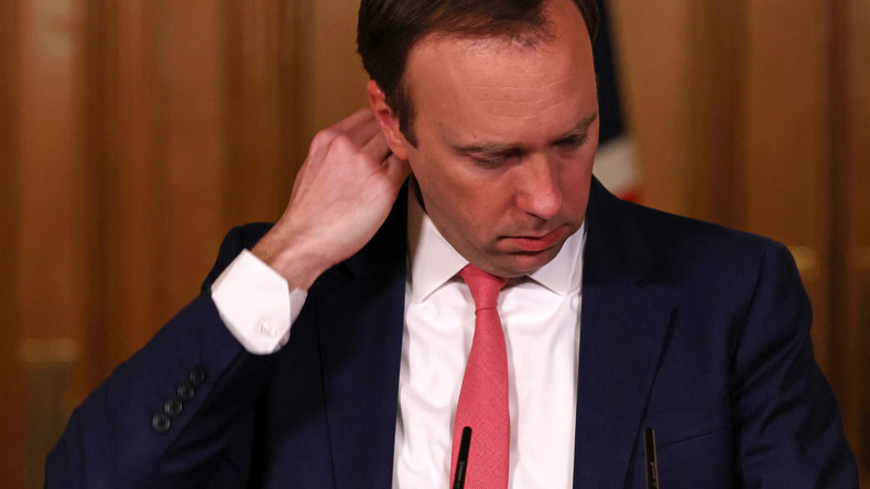 Après une vidéo compromettante avec sa conseillère, le ministre britannique de la Santé démissionne