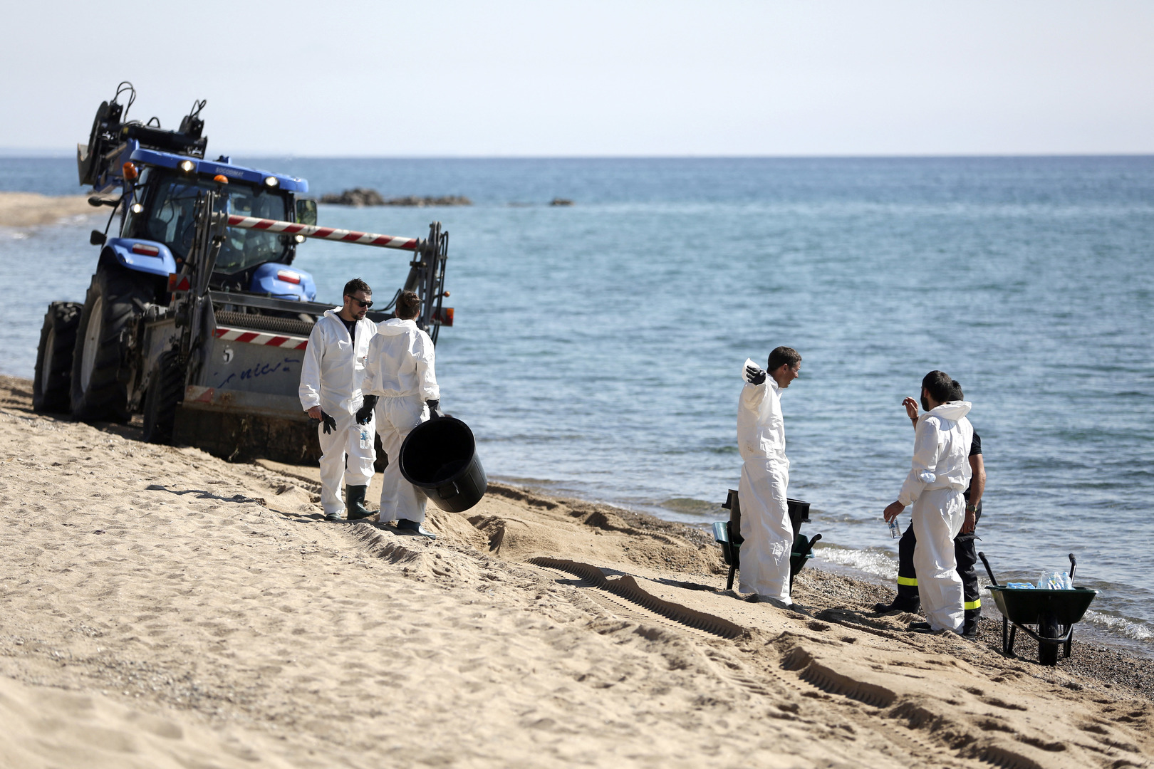 Pollution au large de la Corse : des résidus d'hydrocarbures atteignent la côte