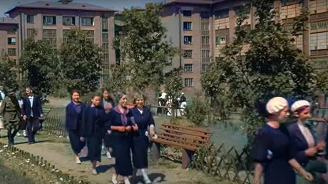 Images restaurées de la vie en Union soviétique, avant le lancement de l'opération Barbarossa par l'Allemagne nazie.