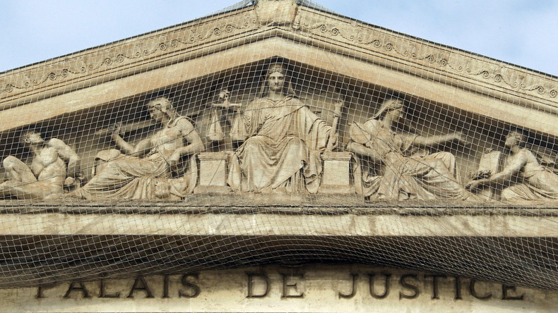 "Individu armé tué dans le Val-d'Oise" :  Les deux agents de la sûreté ferroviaire présentés à un juge . 60df561c6f7ccc02ed256f3c