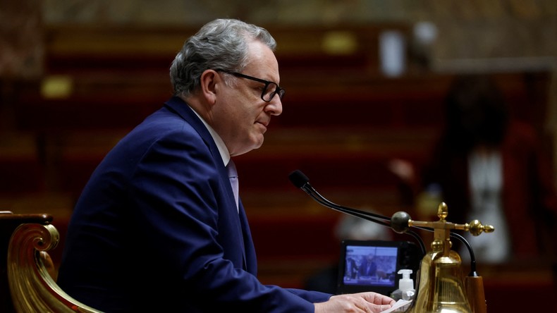 Ferrand propose que la réforme des retraites soit la première du second quinquennat de Macron