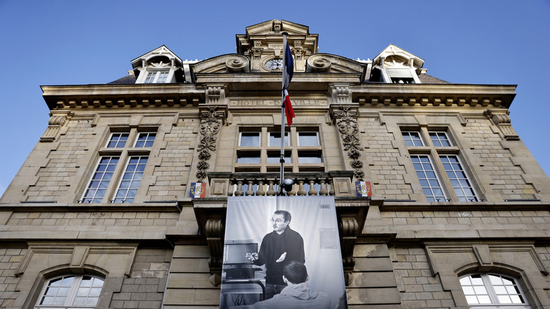La FCPE accusée d'avoir imputé la responsabilité de la mort de Samuel Paty à l'Education nationale