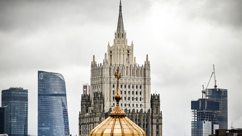 Moscou refuse un dialogue dicté par Washington et réagira «résolument aux actions hostiles»