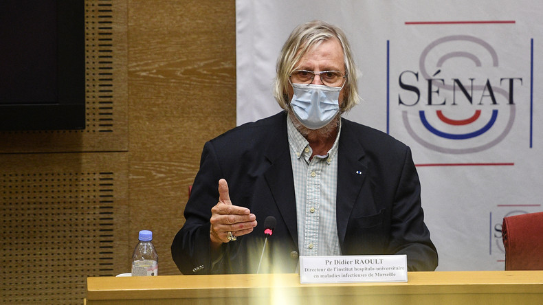 Didier Raoult soutient «la vaccination systématique des personnels soignants»