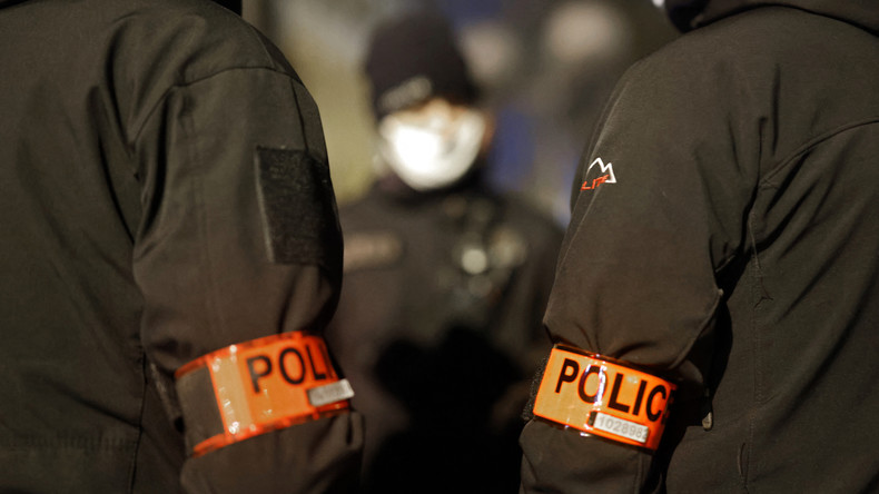 Policier brûlé par un tir de mortier : 6 mineurs en garde à vue
