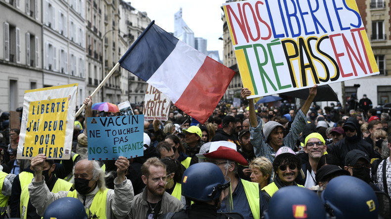Mobilisation anti-pass sanitaire : un mouvement qui cherche à durer (VIDEO)