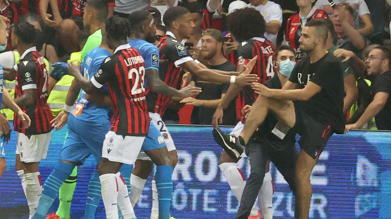 Nice-Marseille : une enquête judiciaire ouverte après les violences qui ont mené à l'arrêt du match