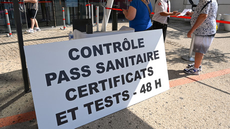 Un point de contrôle du pass sanitaire devant un cinéma à Montpellier, le 29 juillet 2021 (image d'illustration).