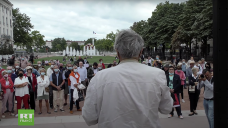 Une centaine de personnes rassemblées à Lyon pour soutenir la vaccination contre le Covid-19