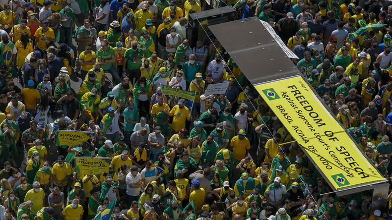 Brésil : des dizaines de milliers de partisans de Bolsonaro déferlent dans plusieurs villes
