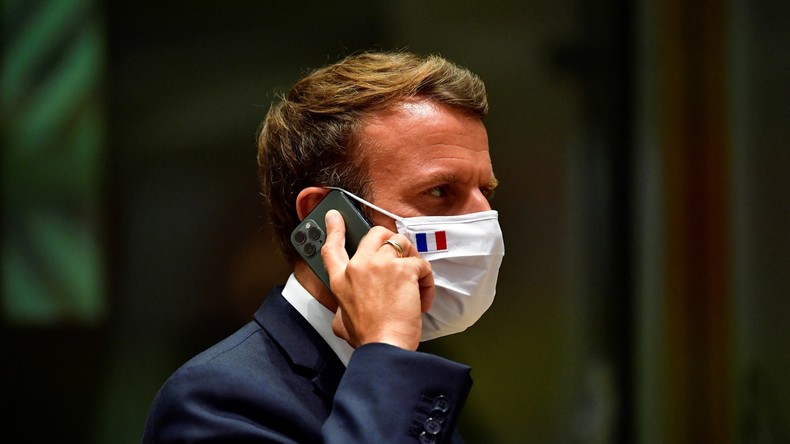 Après Jean Castex, le code QR du pass sanitaire d'Emmanuel Macron accessible en ligne