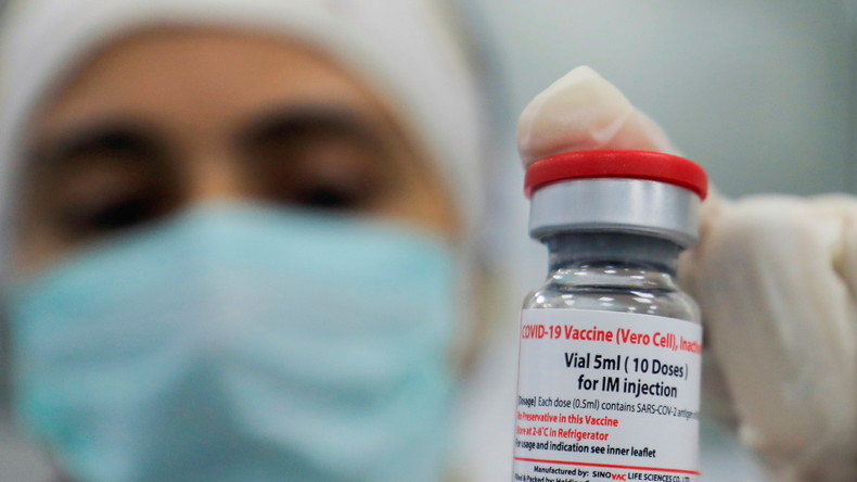 Le pass sanitaire ouvert aux vaccins chinois à condition de recevoir en plus une dose d'ARN messager