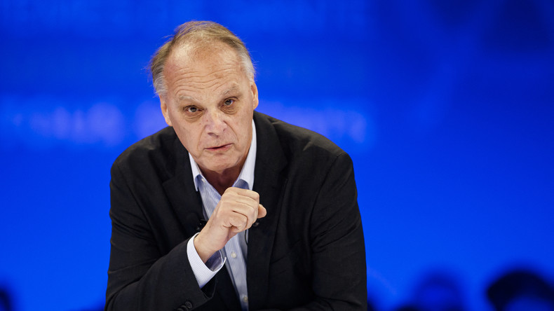 A la Commission contre la désinformation, un médecin préalablement sanctionné pour mensonge