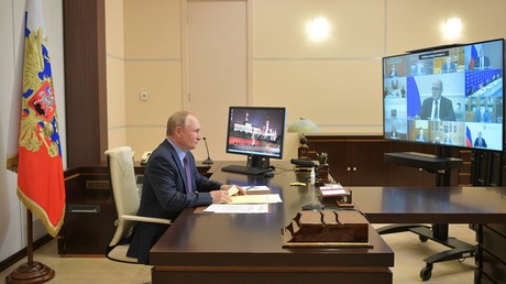 Vladimir Poutine annonce que «des dizaines de personnes» de son entourage ont le Covid Vladimir Poutine annonce que «des dizaines de personnes» de son entourage ont le Covid
