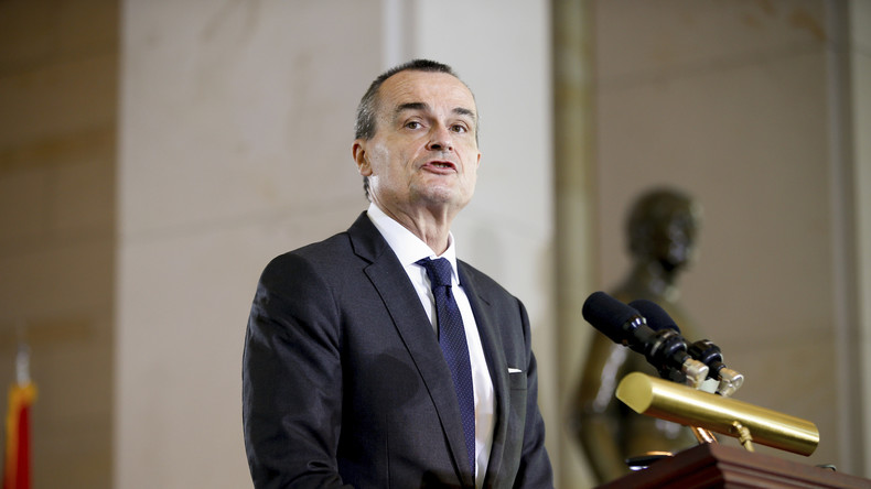 Un ancien diplomate français visé par une enquête pour «intelligence avec une puissance étrangère» ?