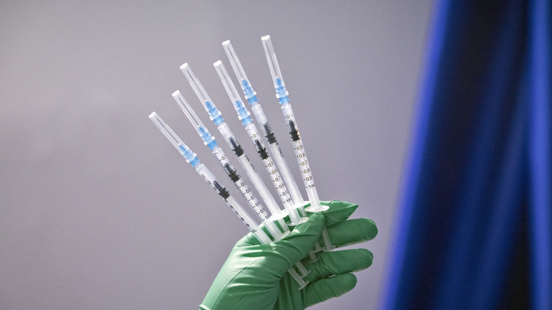 Covid-19 : le Sénat se penche sur la proposition de socialistes pour l'obligation vaccinale