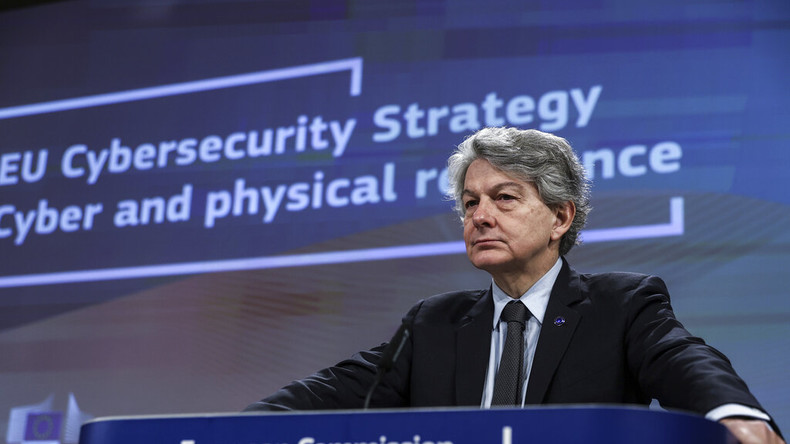 «C'est notre mission» : Thierry Breton n’exclut pas des sanctions de l'UE contre la Pologne