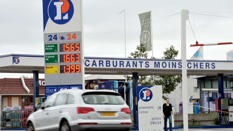 Leclerc vend ses carburants à prix coûtant afin de montrer que l'augmentation provient des taxes