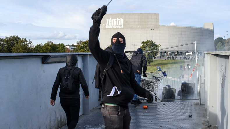 Fortes tensions lors d'une manifestation contre la venue d'Eric Zemmour à Nantes