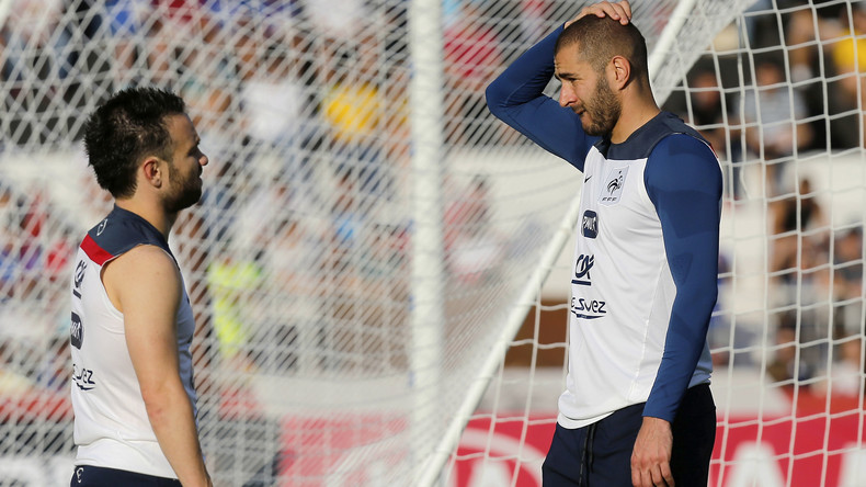 Chantage à la «sextape»: Karim Benzema condamné à un an de prison avec sursis, il va faire appel