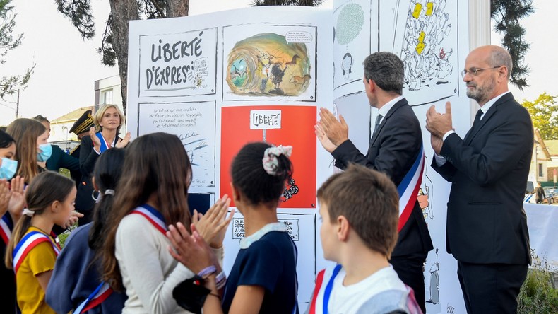 Affaire Paty : un enseignant dénonce l'administration et se fait suspendre