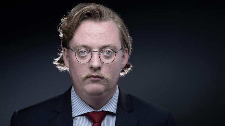 Pensant être hors antenne, Jean-Paul Rouve qualifie Antoine Diers de «fin de race»