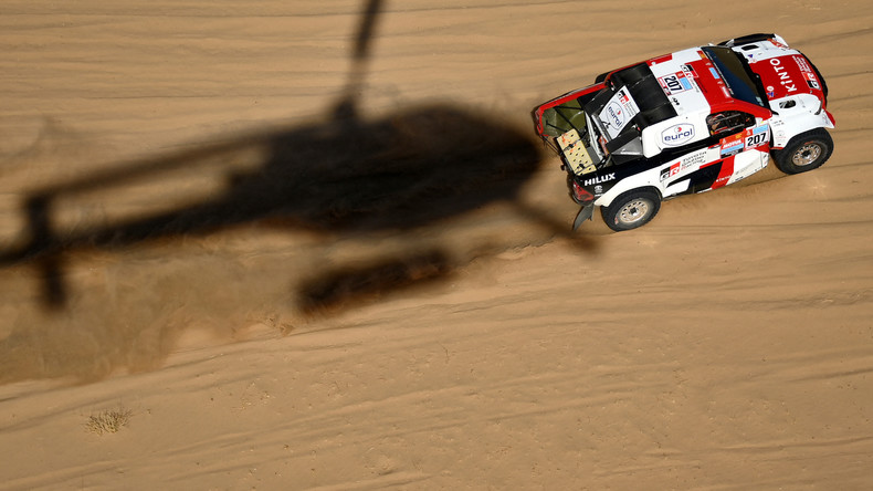 «Un attentat» : les accusations des proches du pilote français blessé par une explosion sur le Dakar