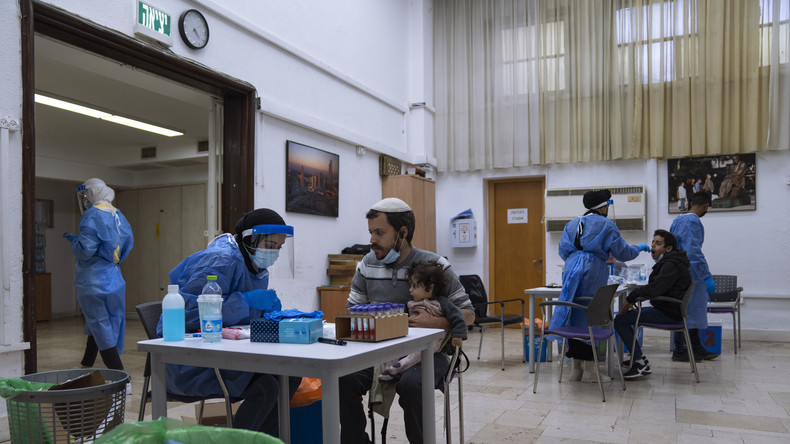 Nouveau record de contaminations en Israël, avec 12 000 cas dépistés en 24 heures