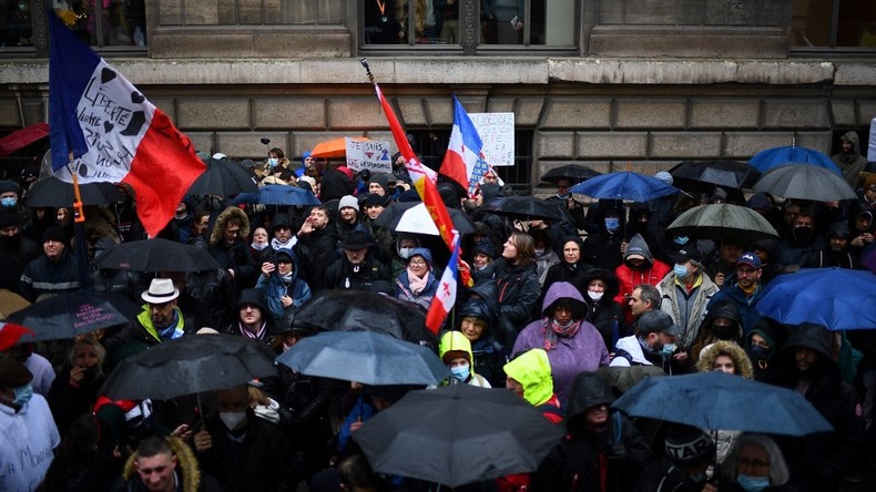 Manifestation contre le pass vaccinal à Paris