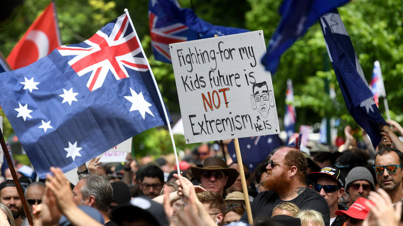 Manifestation contre la vaccination des enfants à Melbourne
