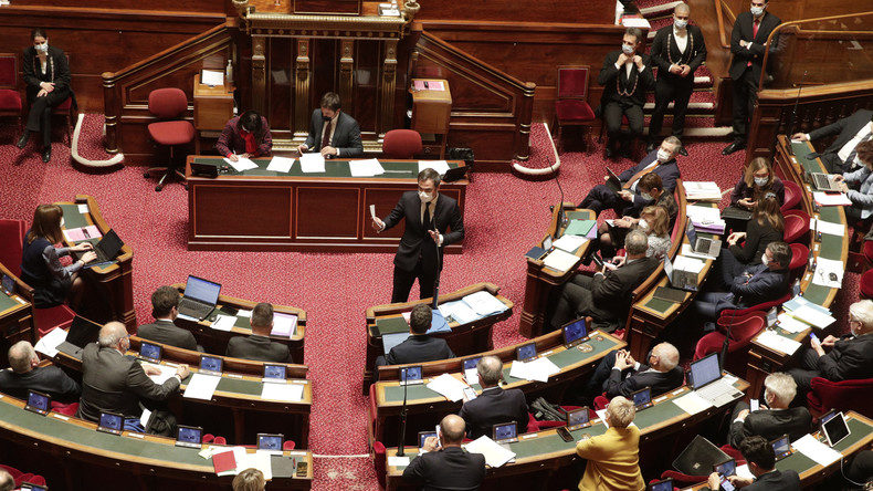 Les débats au Sénat le 11 janvier 2021