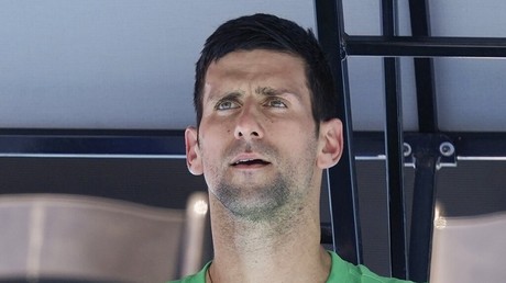 Le gouvernement australien compte placer Djokovic en rétention le 15 janvier au matin