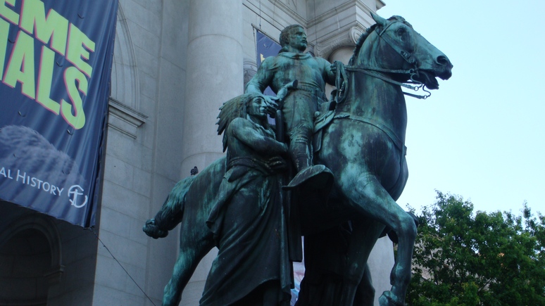 NYT: в музее Нью-Йорка снесут статую Теодора Рузвельта — слишком расистская 