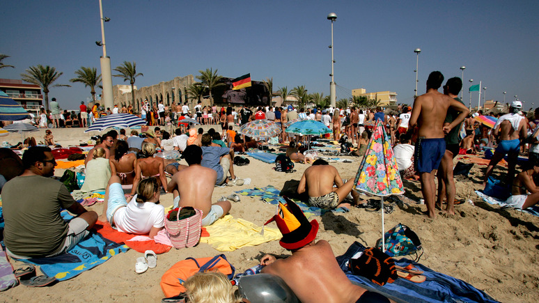 Guardian: «сейчас не время для этого» — в Германии с неодобрением отнеслись к весёлому отдыху немцев за границей 