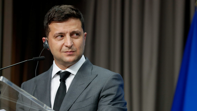 СТРАНА: на всеукраинский опрос Зеленского подали иск в суд